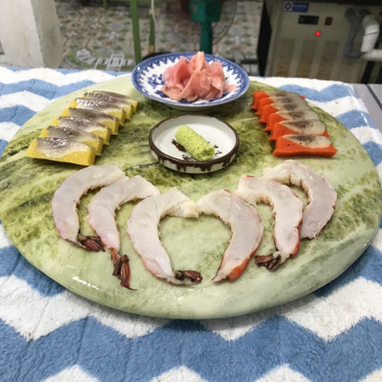 SASHIMI TÔM SÚ THIÊN NHIÊN